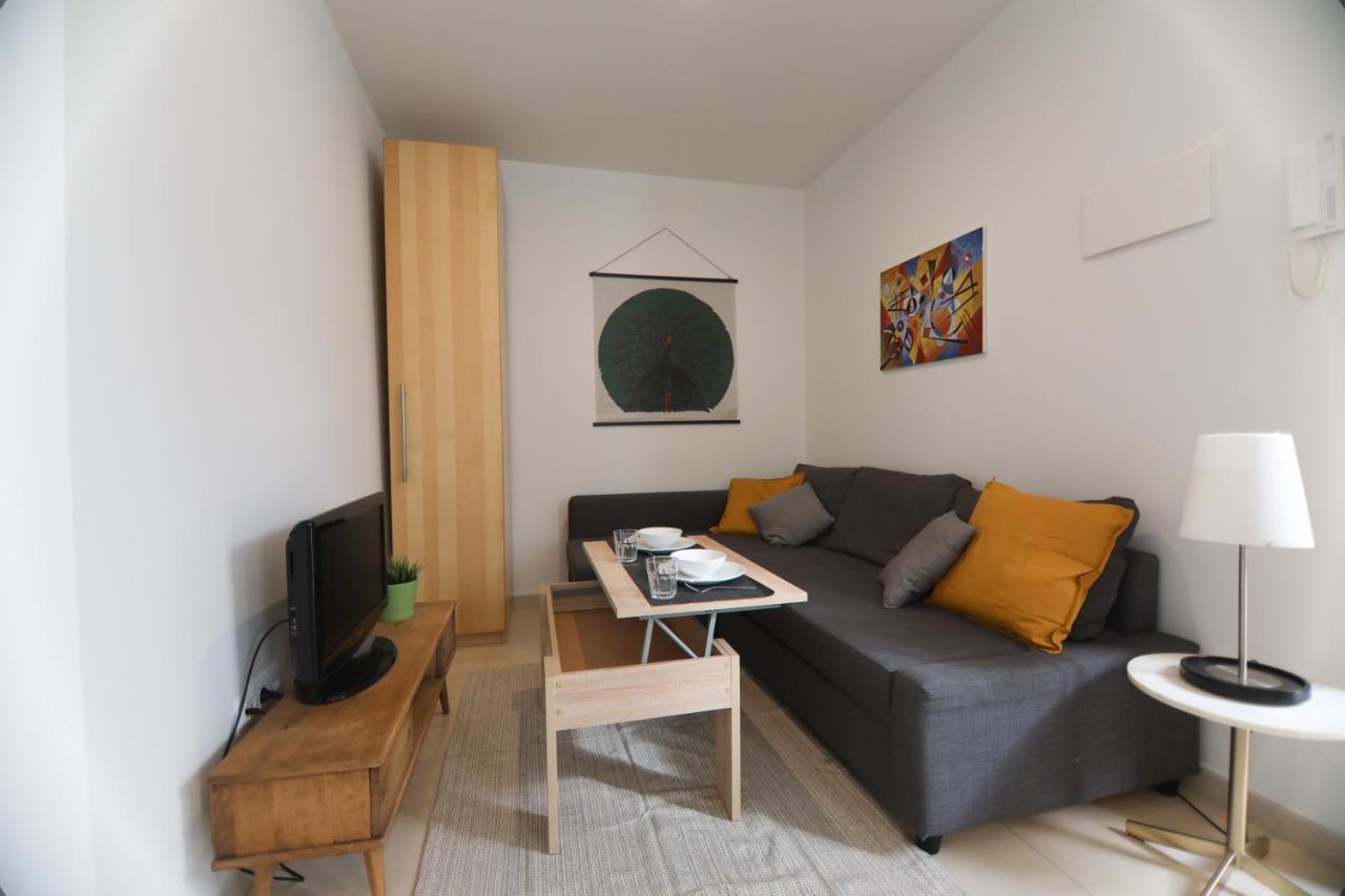 Rentalsevilla Descubriendo En Pareja Appartement